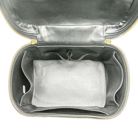 CHANEL Black Shoulder Bag
